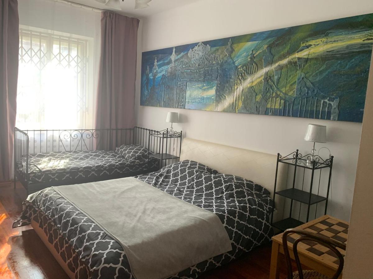 Beautiful And Charming In The Heart Of The Old Town Butas *