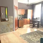Beautiful And Charming Apartment In The Heart Of The Old Town
